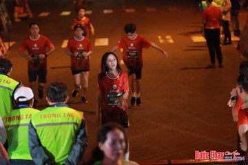 BƯỚC CHẠY CHÀO XUÂN THÀNH PHỐ QUẢNG NGÃI 2024 - Ảnh #1248661