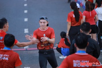BƯỚC CHẠY CHÀO XUÂN THÀNH PHỐ QUẢNG NGÃI 2024 - Ảnh #1250881