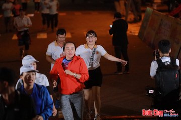 BƯỚC CHẠY CHÀO XUÂN THÀNH PHỐ QUẢNG NGÃI 2024 - Ảnh #1240246