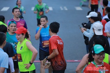 BƯỚC CHẠY CHÀO XUÂN THÀNH PHỐ QUẢNG NGÃI 2024 - Ảnh #1251758