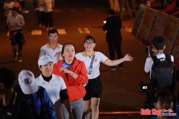 BƯỚC CHẠY CHÀO XUÂN THÀNH PHỐ QUẢNG NGÃI 2024 - Ảnh #1240249