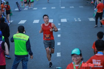 BƯỚC CHẠY CHÀO XUÂN THÀNH PHỐ QUẢNG NGÃI 2024 - Ảnh #1251139