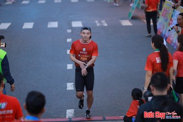 BƯỚC CHẠY CHÀO XUÂN THÀNH PHỐ QUẢNG NGÃI 2024 - Ảnh #1250875