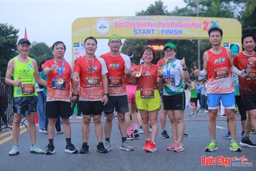 BƯỚC CHẠY CHÀO XUÂN THÀNH PHỐ QUẢNG NGÃI 2024 - Ảnh #1221326