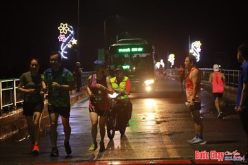BƯỚC CHẠY CHÀO XUÂN THÀNH PHỐ QUẢNG NGÃI 2024 - Ảnh #1232110