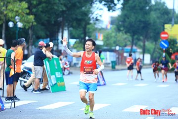 BƯỚC CHẠY CHÀO XUÂN THÀNH PHỐ QUẢNG NGÃI 2024 - Ảnh #1231313