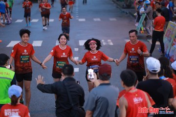 BƯỚC CHẠY CHÀO XUÂN THÀNH PHỐ QUẢNG NGÃI 2024 - Ảnh #1250497