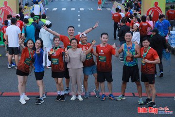 BƯỚC CHẠY CHÀO XUÂN THÀNH PHỐ QUẢNG NGÃI 2024 - Ảnh #1251683