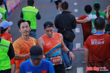 BƯỚC CHẠY CHÀO XUÂN THÀNH PHỐ QUẢNG NGÃI 2024 - Ảnh #1250736