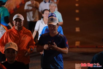 BƯỚC CHẠY CHÀO XUÂN THÀNH PHỐ QUẢNG NGÃI 2024 - Ảnh #1240038