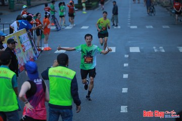 BƯỚC CHẠY CHÀO XUÂN THÀNH PHỐ QUẢNG NGÃI 2024 - Ảnh #1251166