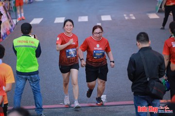 BƯỚC CHẠY CHÀO XUÂN THÀNH PHỐ QUẢNG NGÃI 2024 - Ảnh #1250662
