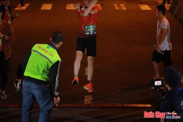 BƯỚC CHẠY CHÀO XUÂN THÀNH PHỐ QUẢNG NGÃI 2024 - Ảnh #1240897