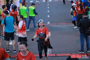 BƯỚC CHẠY CHÀO XUÂN THÀNH PHỐ QUẢNG NGÃI 2024 - Ảnh #1250973