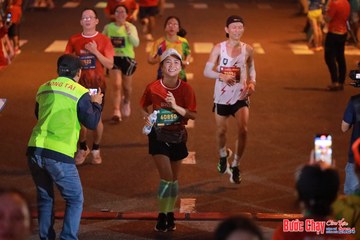 BƯỚC CHẠY CHÀO XUÂN THÀNH PHỐ QUẢNG NGÃI 2024 - Ảnh #1249156