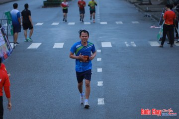 BƯỚC CHẠY CHÀO XUÂN THÀNH PHỐ QUẢNG NGÃI 2024 - Ảnh #1251986
