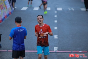 BƯỚC CHẠY CHÀO XUÂN THÀNH PHỐ QUẢNG NGÃI 2024 - Ảnh #1251974