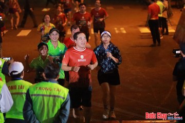 BƯỚC CHẠY CHÀO XUÂN THÀNH PHỐ QUẢNG NGÃI 2024 - Ảnh #1248138
