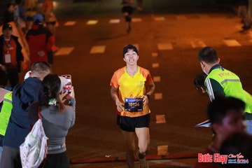 BƯỚC CHẠY CHÀO XUÂN THÀNH PHỐ QUẢNG NGÃI 2024 - Ảnh #1243367