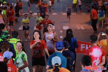 BƯỚC CHẠY CHÀO XUÂN THÀNH PHỐ QUẢNG NGÃI 2024 - Ảnh #1249914