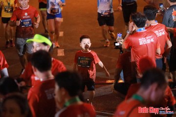 BƯỚC CHẠY CHÀO XUÂN THÀNH PHỐ QUẢNG NGÃI 2024 - Ảnh #1248885