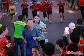 BƯỚC CHẠY CHÀO XUÂN THÀNH PHỐ QUẢNG NGÃI 2024 - Ảnh #1250343