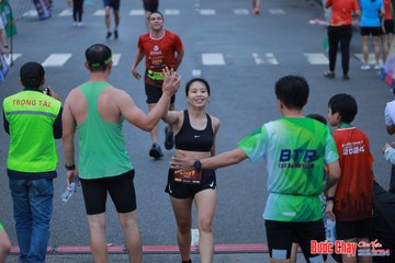 BƯỚC CHẠY CHÀO XUÂN THÀNH PHỐ QUẢNG NGÃI 2024 - Ảnh #1251821