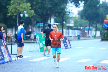 BƯỚC CHẠY CHÀO XUÂN THÀNH PHỐ QUẢNG NGÃI 2024 - Ảnh #1232280