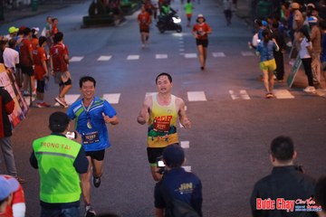 BƯỚC CHẠY CHÀO XUÂN THÀNH PHỐ QUẢNG NGÃI 2024 - Ảnh #1250149
