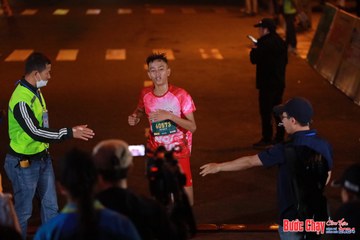 BƯỚC CHẠY CHÀO XUÂN THÀNH PHỐ QUẢNG NGÃI 2024 - Ảnh #1240810