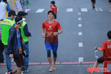 BƯỚC CHẠY CHÀO XUÂN THÀNH PHỐ QUẢNG NGÃI 2024 - Ảnh #1251857
