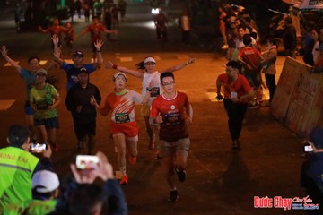 BƯỚC CHẠY CHÀO XUÂN THÀNH PHỐ QUẢNG NGÃI 2024 - Ảnh #1247308