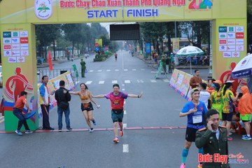 BƯỚC CHẠY CHÀO XUÂN THÀNH PHỐ QUẢNG NGÃI 2024 - Ảnh #1252184