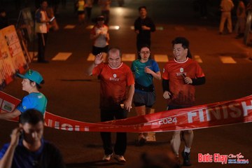 BƯỚC CHẠY CHÀO XUÂN THÀNH PHỐ QUẢNG NGÃI 2024 - Ảnh #1239415