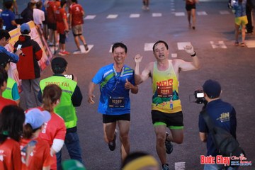 BƯỚC CHẠY CHÀO XUÂN THÀNH PHỐ QUẢNG NGÃI 2024 - Ảnh #1250152