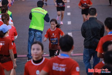 BƯỚC CHẠY CHÀO XUÂN THÀNH PHỐ QUẢNG NGÃI 2024 - Ảnh #1250321
