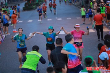 BƯỚC CHẠY CHÀO XUÂN THÀNH PHỐ QUẢNG NGÃI 2024 - Ảnh #1250677