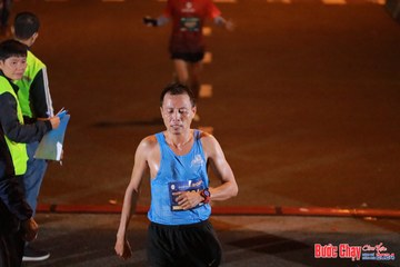 BƯỚC CHẠY CHÀO XUÂN THÀNH PHỐ QUẢNG NGÃI 2024 - Ảnh #1241217