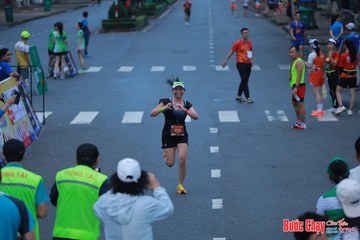 BƯỚC CHẠY CHÀO XUÂN THÀNH PHỐ QUẢNG NGÃI 2024 - Ảnh #1251645