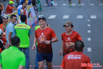 BƯỚC CHẠY CHÀO XUÂN THÀNH PHỐ QUẢNG NGÃI 2024 - Ảnh #1251834
