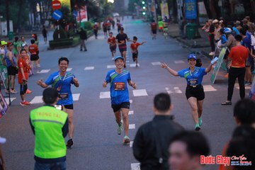 BƯỚC CHẠY CHÀO XUÂN THÀNH PHỐ QUẢNG NGÃI 2024 - Ảnh #1250412