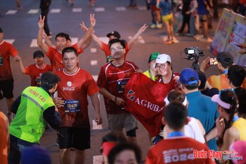 BƯỚC CHẠY CHÀO XUÂN THÀNH PHỐ QUẢNG NGÃI 2024 - Ảnh #1249973