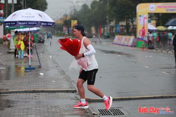BƯỚC CHẠY CHÀO XUÂN THÀNH PHỐ QUẢNG NGÃI 2024 - Ảnh #1231620