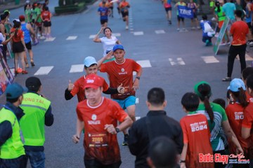 BƯỚC CHẠY CHÀO XUÂN THÀNH PHỐ QUẢNG NGÃI 2024 - Ảnh #1250697