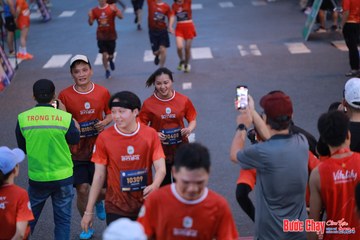 BƯỚC CHẠY CHÀO XUÂN THÀNH PHỐ QUẢNG NGÃI 2024 - Ảnh #1250528