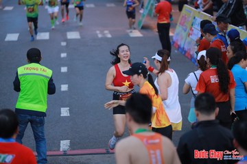 BƯỚC CHẠY CHÀO XUÂN THÀNH PHỐ QUẢNG NGÃI 2024 - Ảnh #1250917