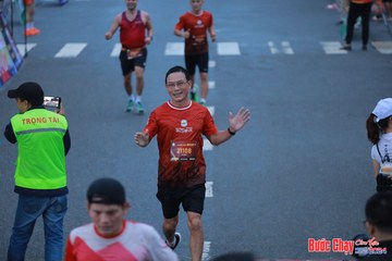BƯỚC CHẠY CHÀO XUÂN THÀNH PHỐ QUẢNG NGÃI 2024 - Ảnh #1251506