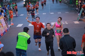 BƯỚC CHẠY CHÀO XUÂN THÀNH PHỐ QUẢNG NGÃI 2024 - Ảnh #1250598