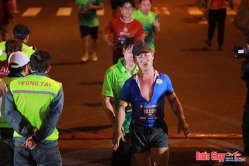 BƯỚC CHẠY CHÀO XUÂN THÀNH PHỐ QUẢNG NGÃI 2024 - Ảnh #1248560