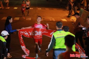 BƯỚC CHẠY CHÀO XUÂN THÀNH PHỐ QUẢNG NGÃI 2024 - Ảnh #1241828